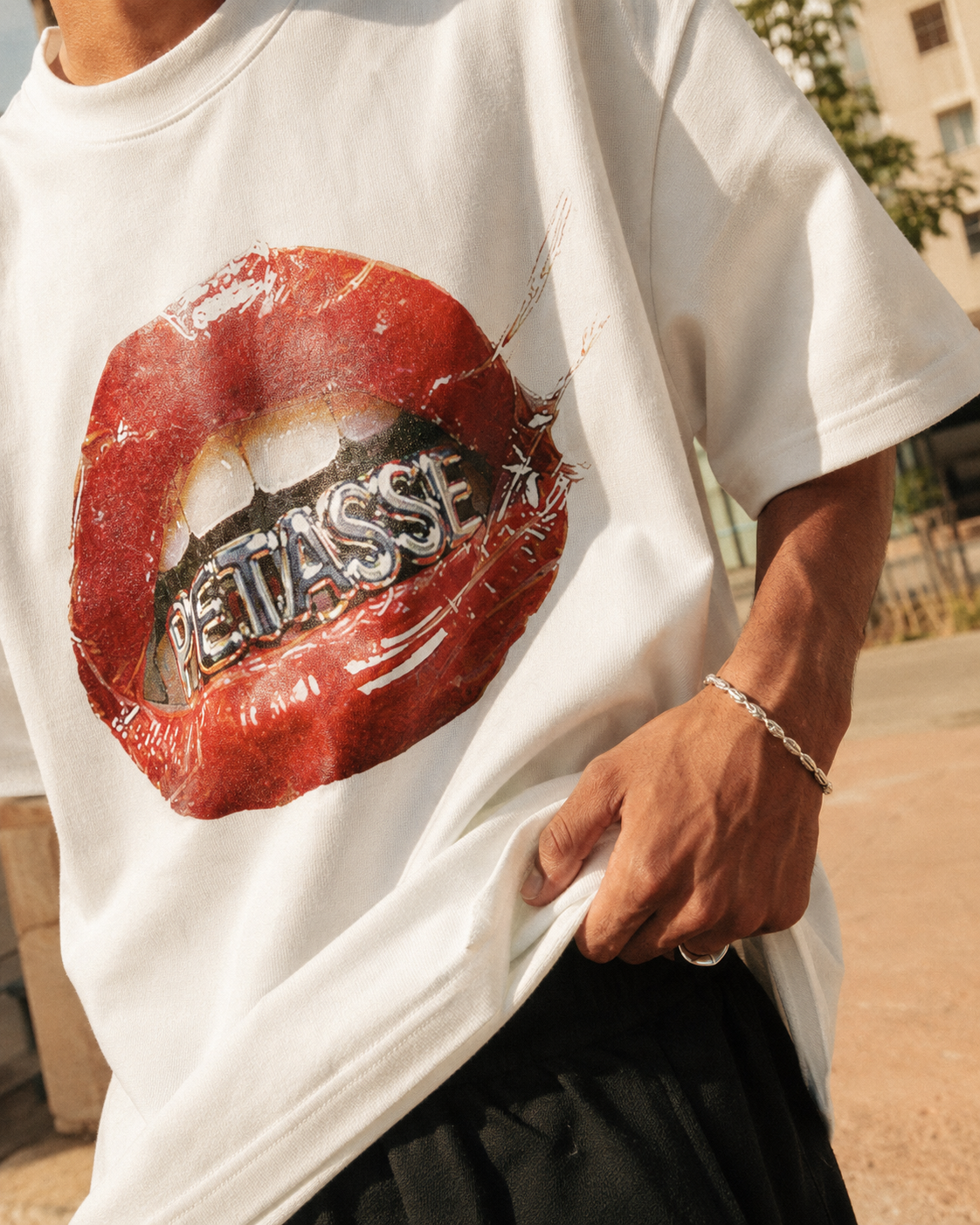 T-SHIRT OVERSIZE PETASSE — BOUCHE